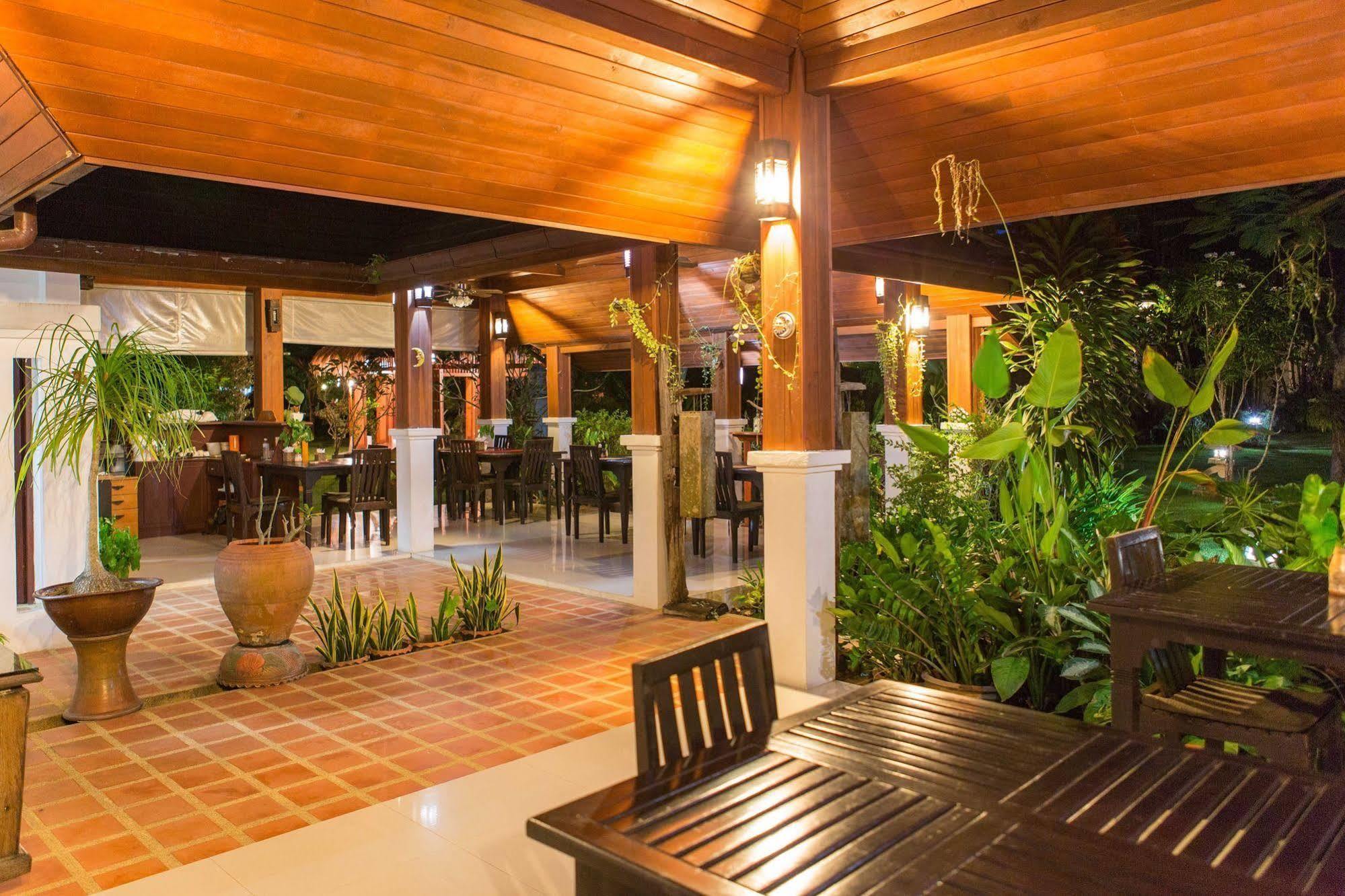 Easy Time Resort Laem Sai Beach Exterior foto